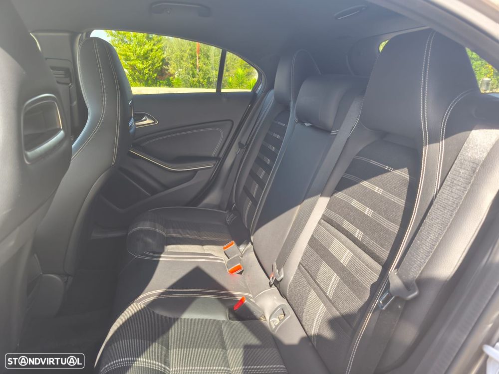 Mercedes-Benz A 180 CDI (BlueEFFICIENCY) Urban - 20