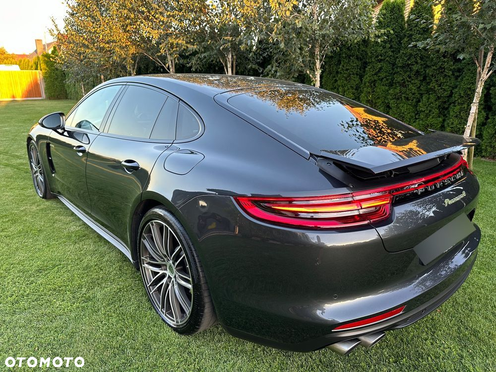 Porsche Panamera 4 E-Hybrid 10 Years Edition - 10