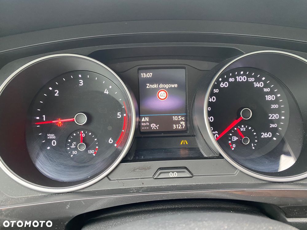 Volkswagen Tiguan 2.0 TDI SCR IQ.DRIVE - 32