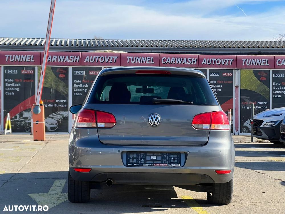 Volkswagen Golf - 5