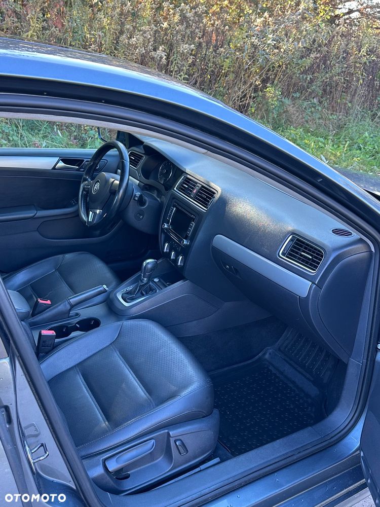 Volkswagen Jetta 1.8T SE - 6