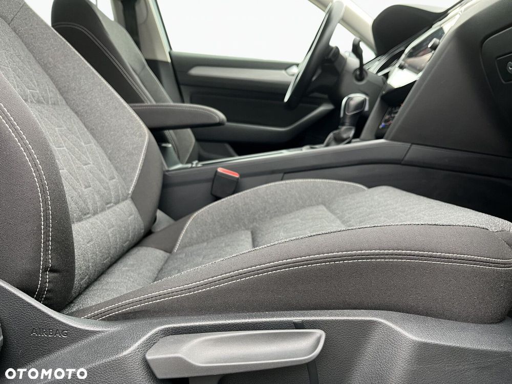 Volkswagen Passat - 22