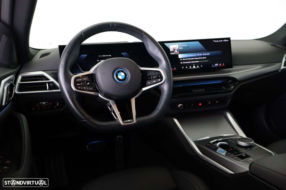 BMW i4 eDrive40 Pack Desportivo M - 24