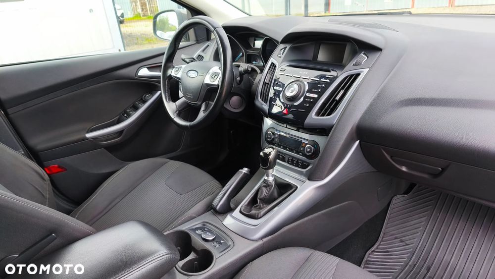 Ford Focus Turnier 1.6 EcoBoost Start-Stopp-System Titanium - 28