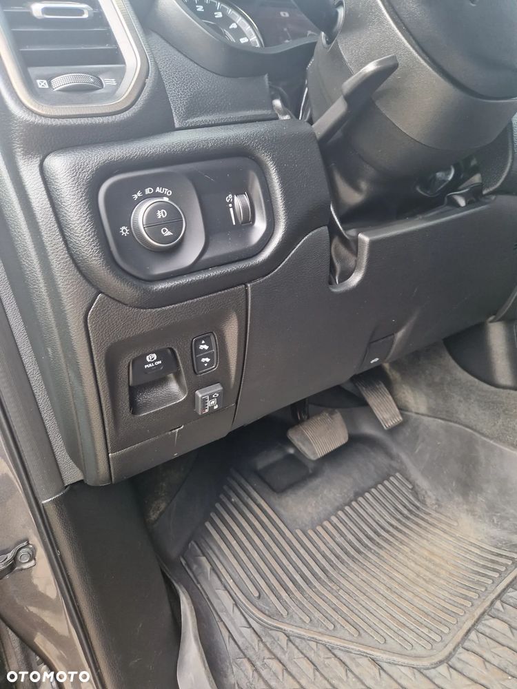 Dodge RAM - 14