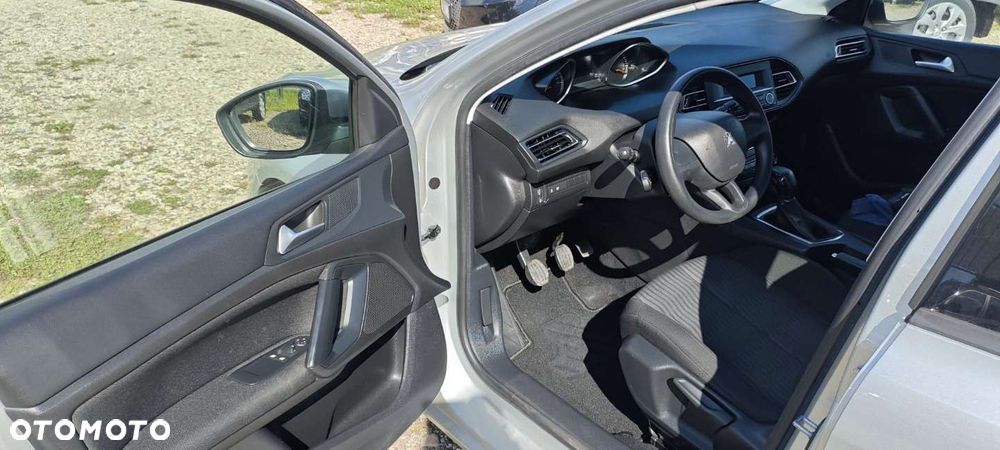 Peugeot 308 - 6