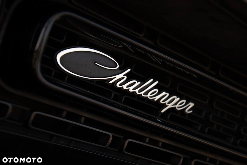 Dodge Challenger 6.4 Scat Pack - 18