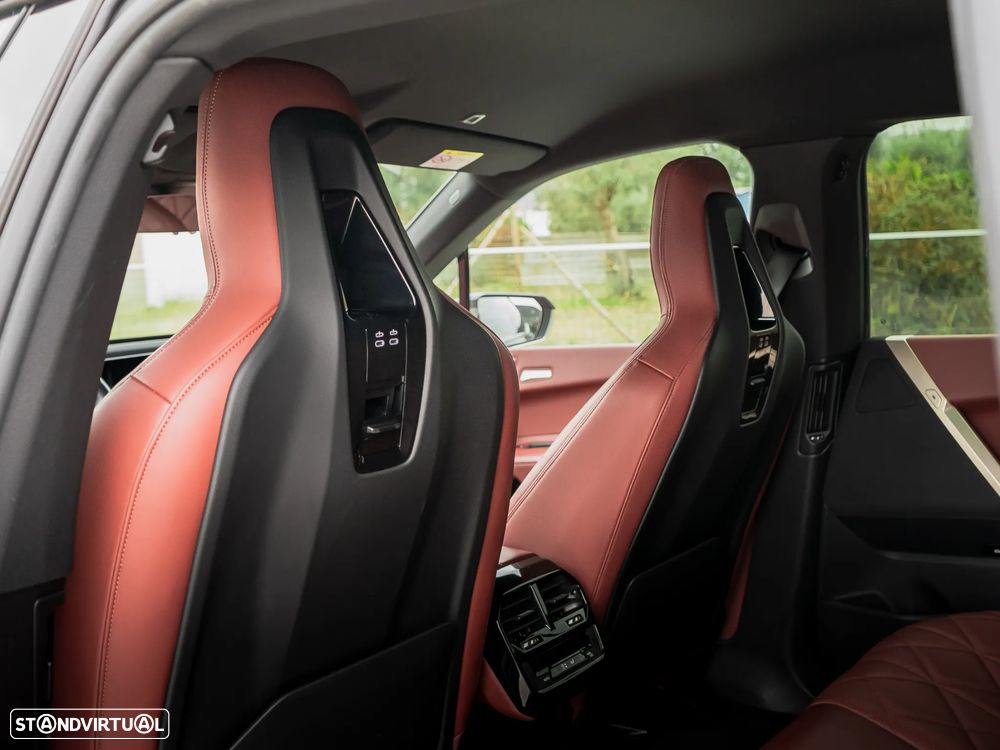 BMW iX xDrive50 - 10