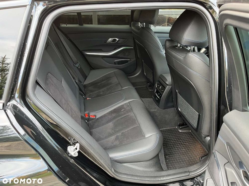 BMW Seria 3 - 34
