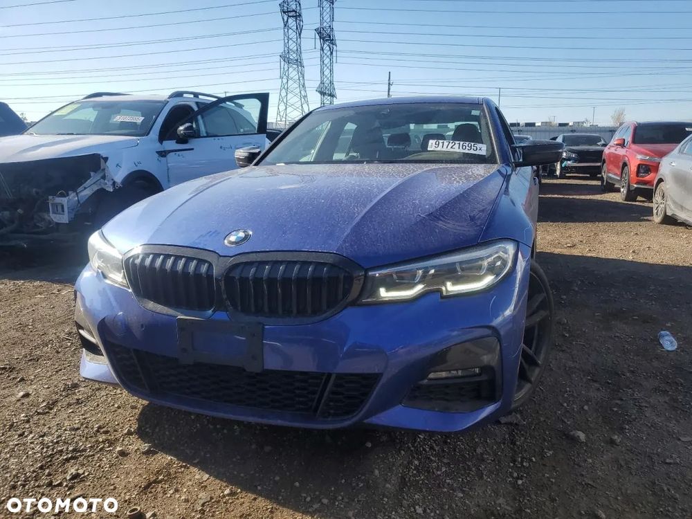 BMW Seria 3 330i xDrive M Sport - 9