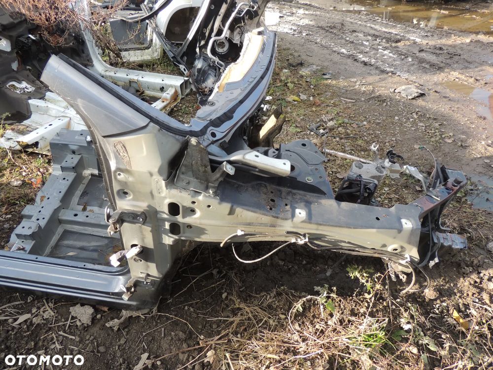 Ćwiartka nadwozia prawy przód Qashqai II '16 J11