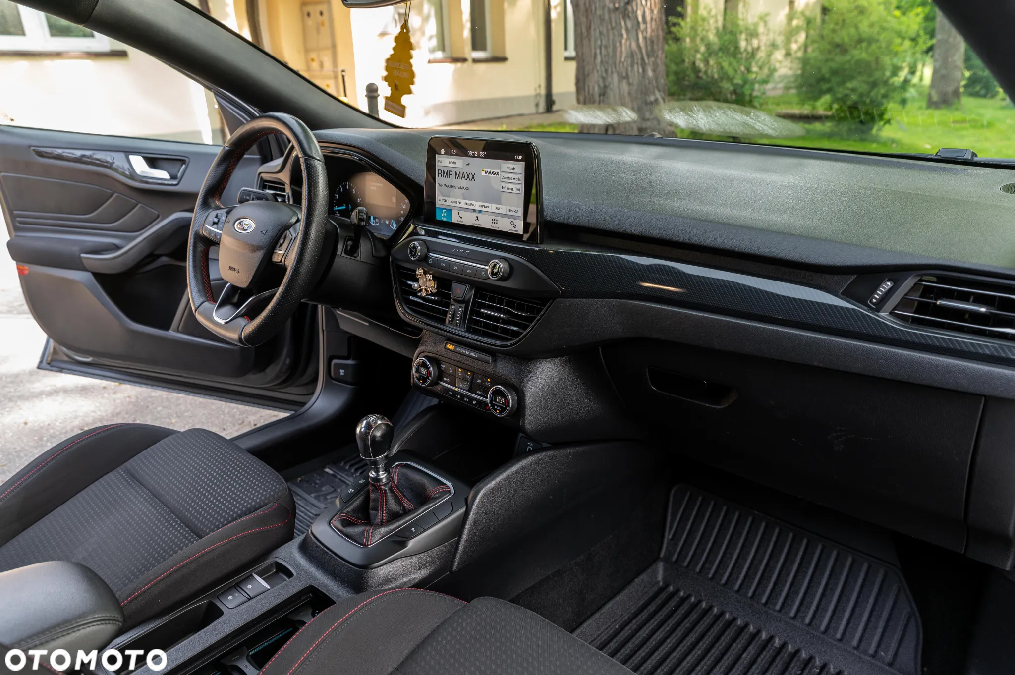 Ford Focus 1.0 EcoBoost ST-Line Style - 25