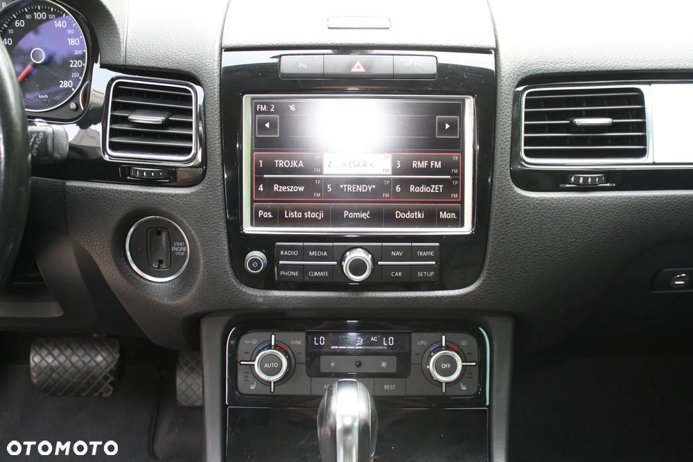 Volkswagen Touareg 3.0 V6 TDI BMT Perfectline R-Style - 14