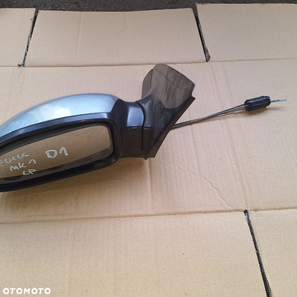 LUSTERKO PRAWE LEWE  FOCUS MK1 MANUALNE D1 - 2