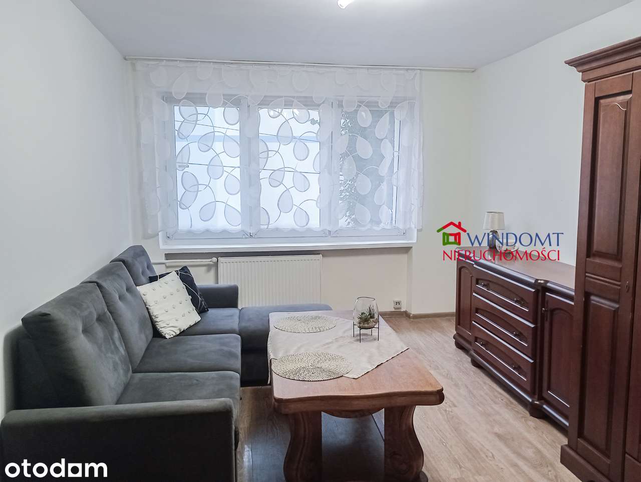 Umeblowane, wyremontowane M3 na 1-piętrze. CO z sieci. Balkon.