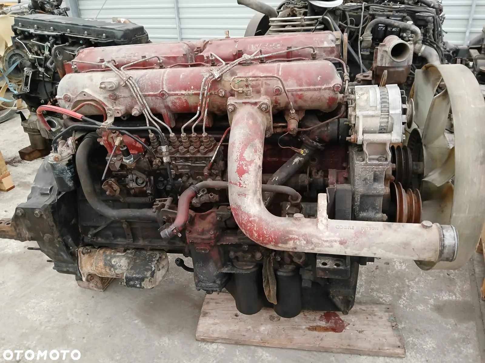 SILNIK IVECO 98447129 8215.42 420KM - 1