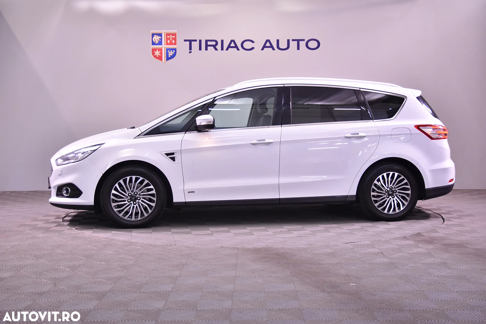 Ford S-Max 2.0 TDCi Powershift Titanium - 2