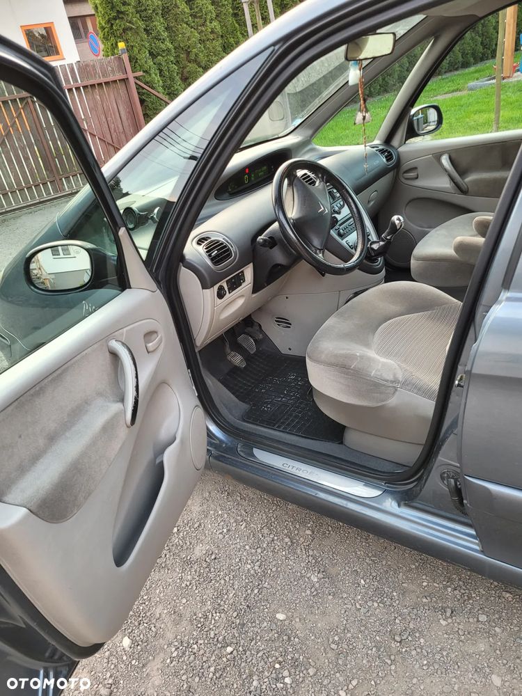 Citroën Xsara Picasso 1.6 Confort - 9