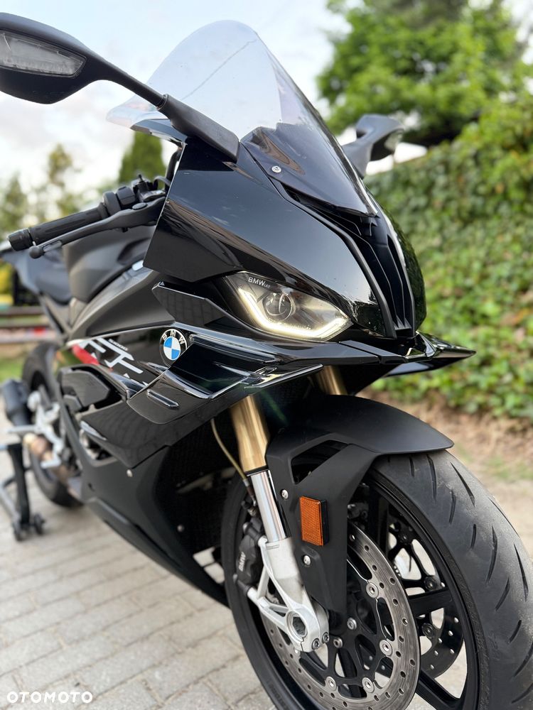 BMW S - 9