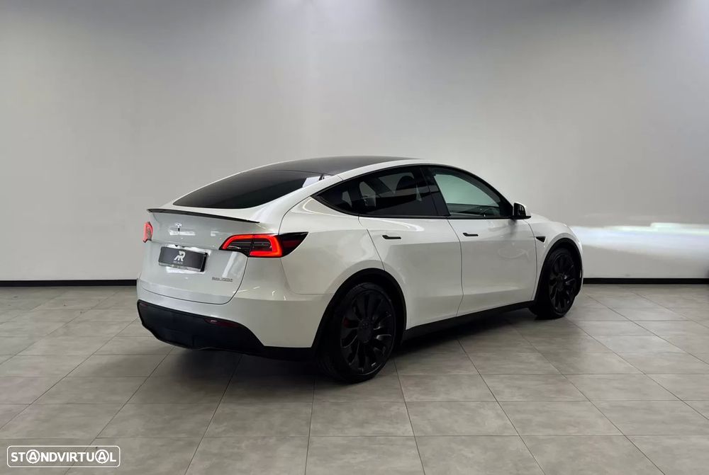 Tesla Model Y Long Range Dual Motor AWD - 7