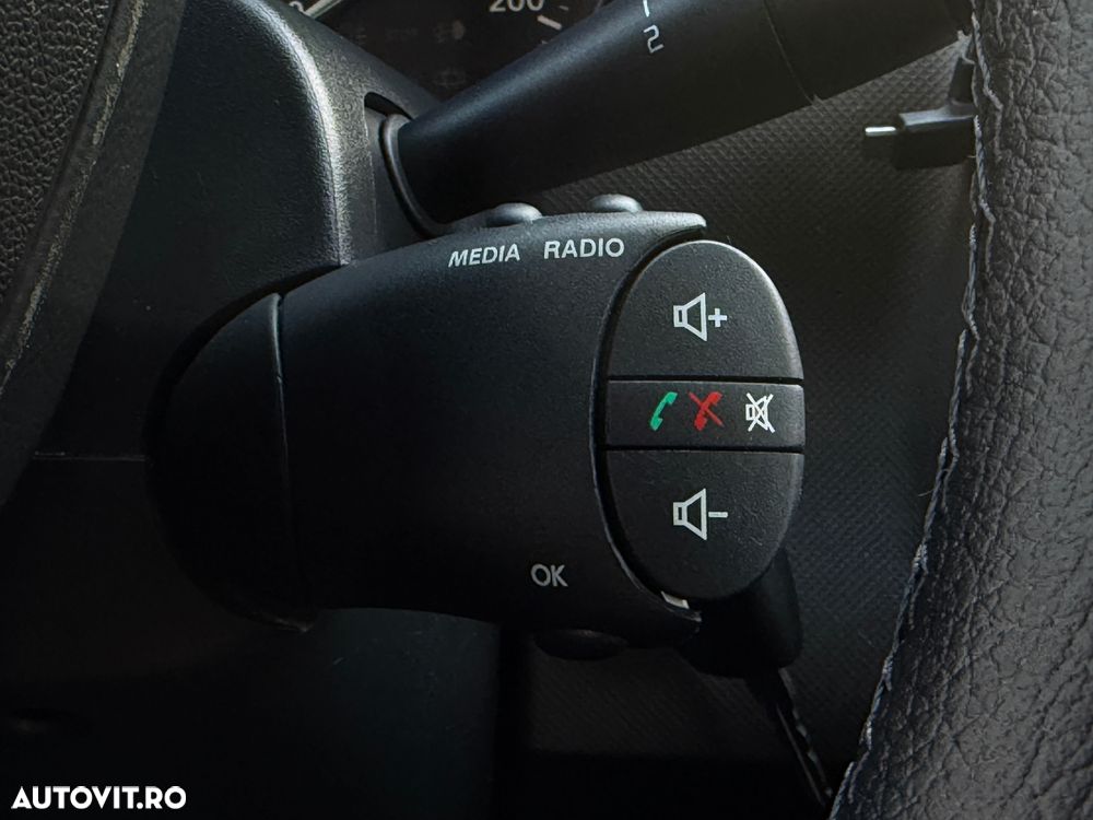 Dacia Logan 1.6 MPI Ambiance - 37