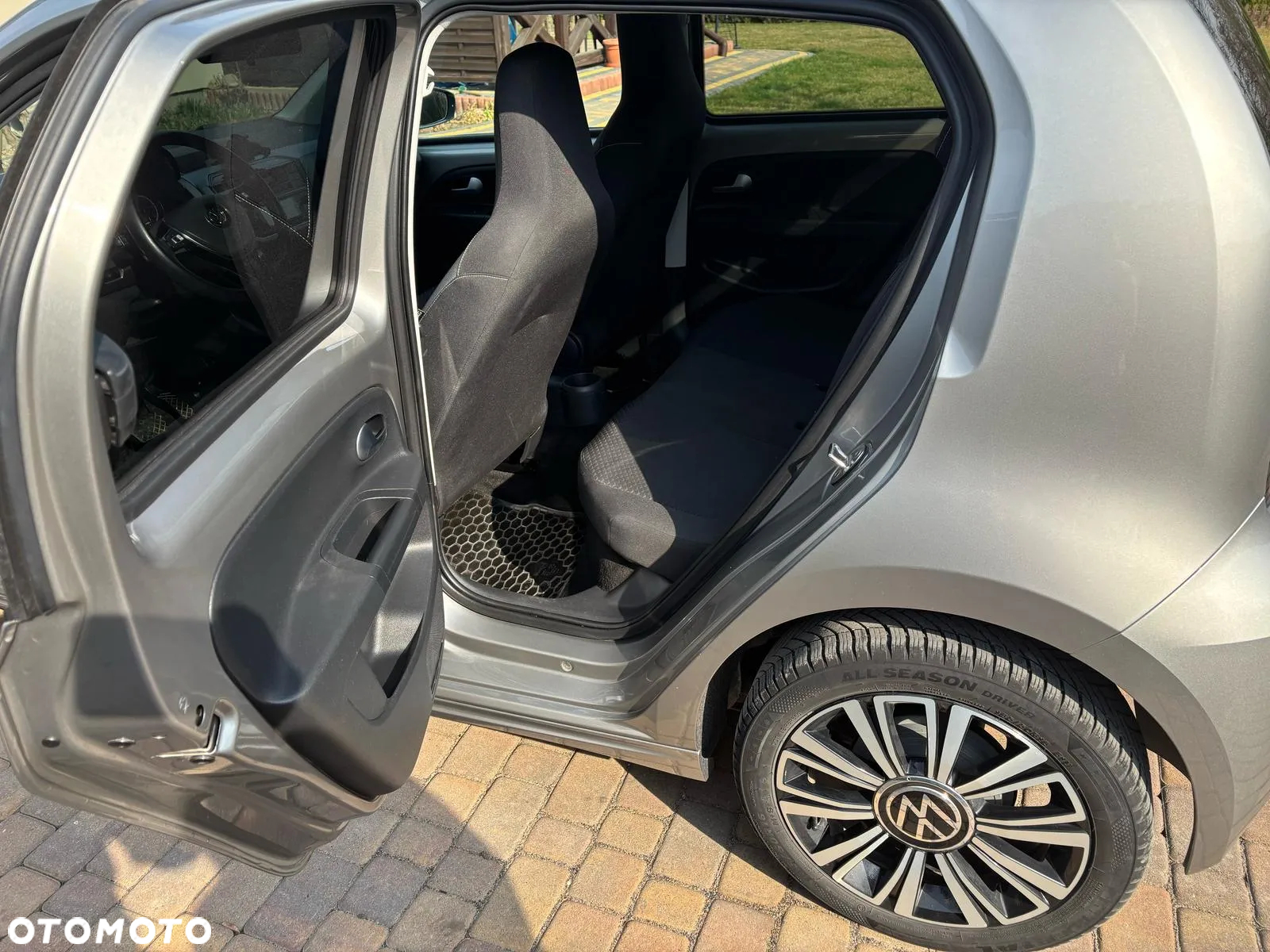 Volkswagen up! e-up - 15