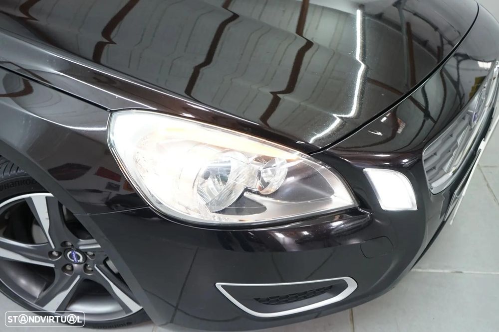 Volvo V60 1.6 D2 Momentum Eco - 9