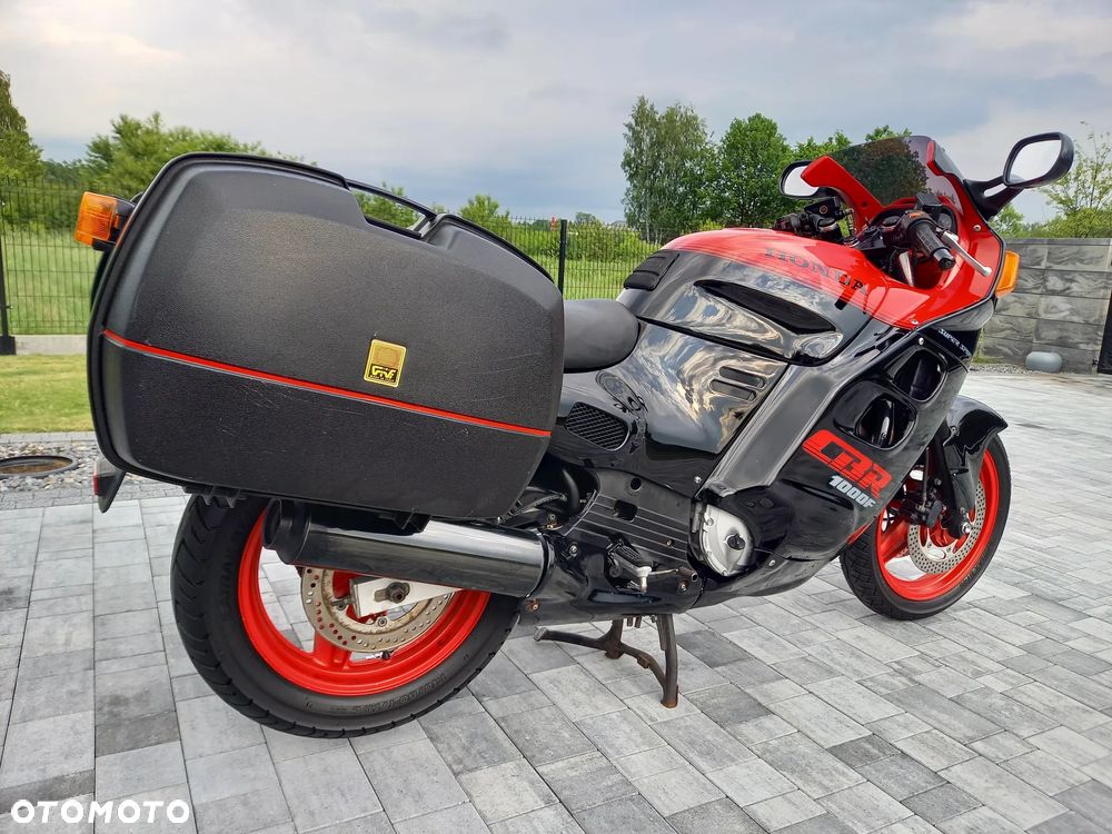 Honda CBR - 8