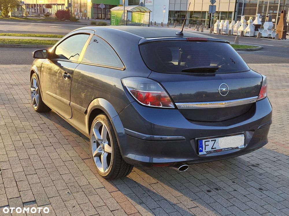 Opel Astra III GTC 1.7 CDTI Sport - 2