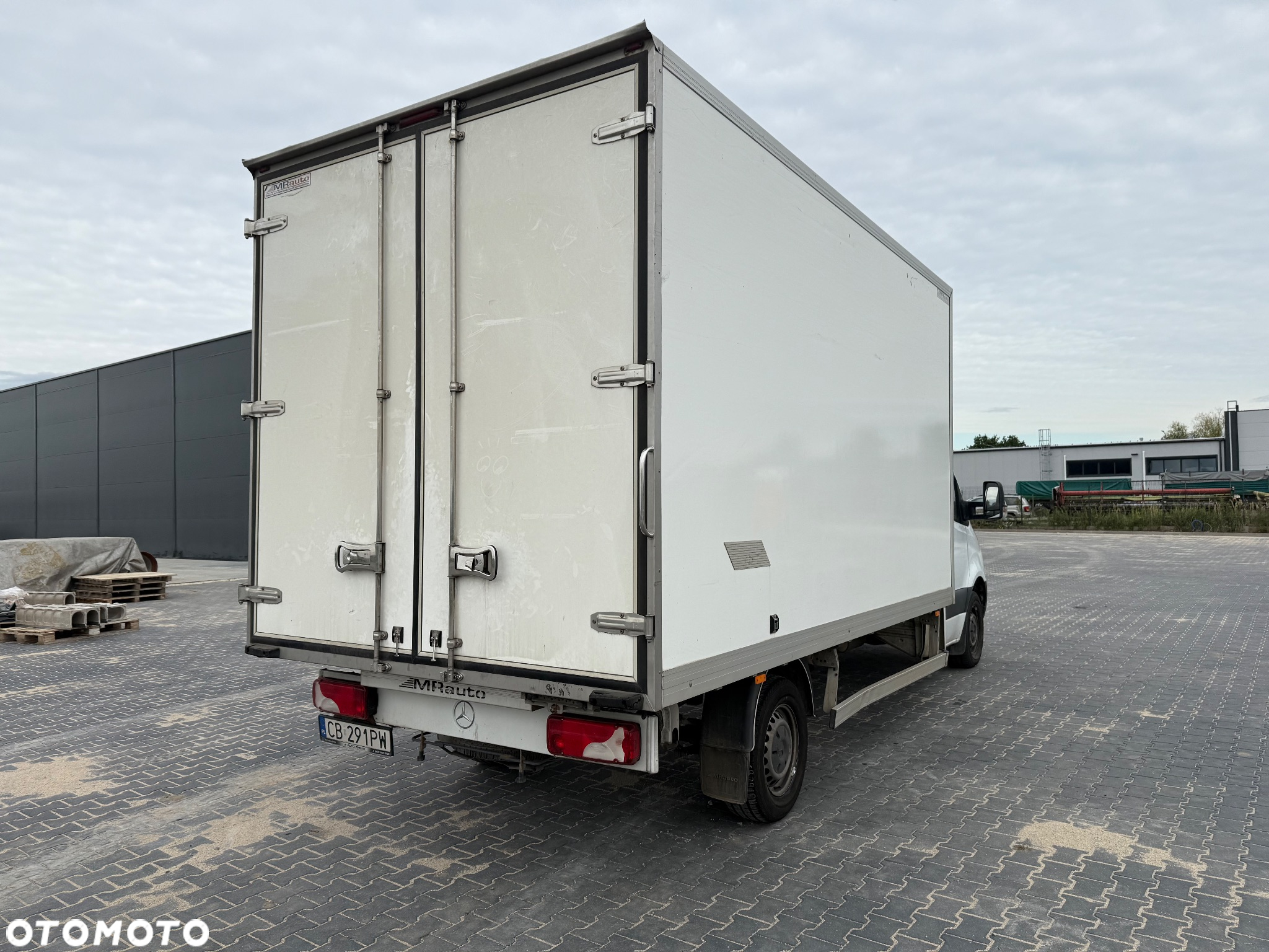 Mercedes-Benz Sprinter - 3