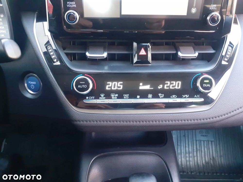 Toyota Corolla 1.8 Hybrid Comfort - 18