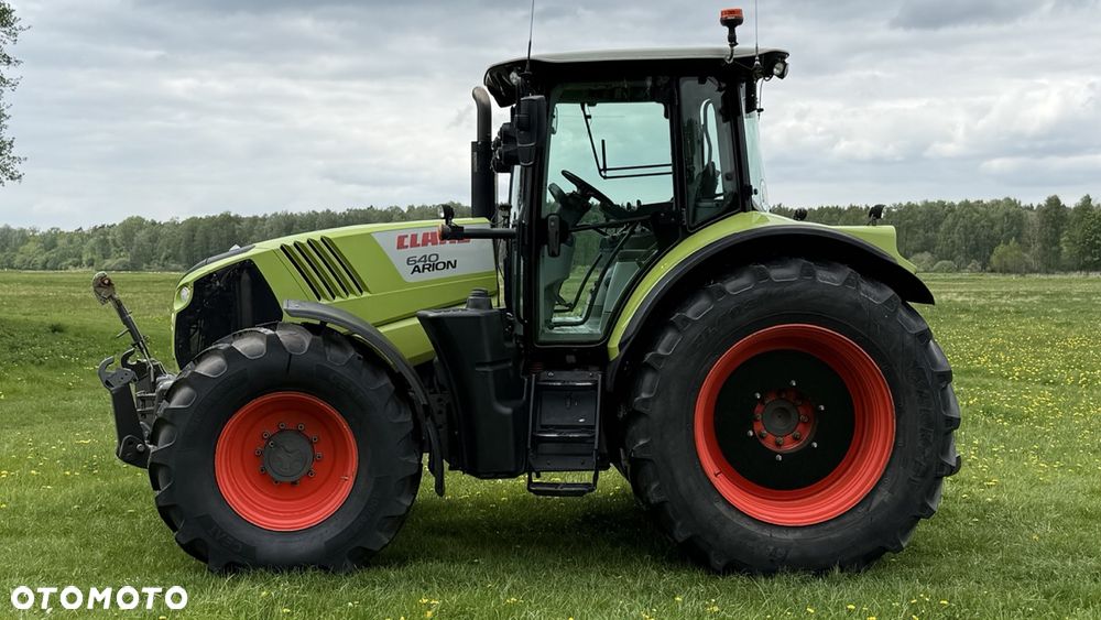 Claas ARION 640 - 21