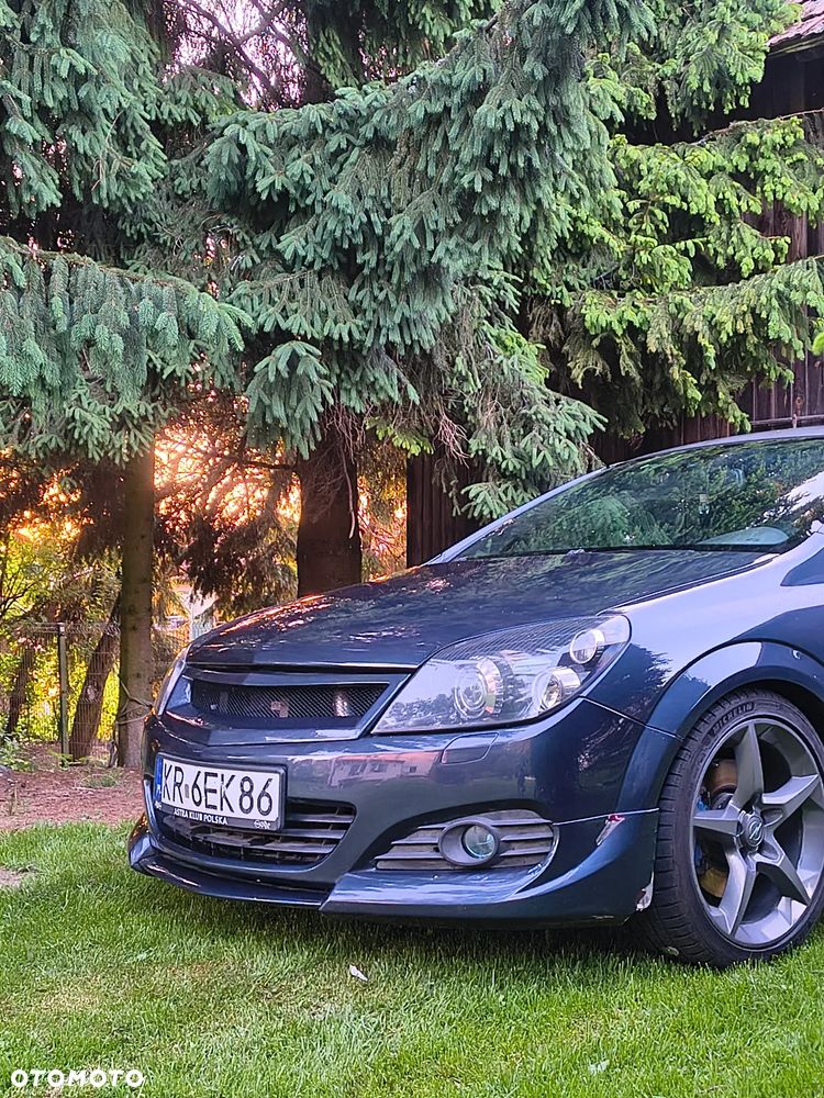 Opel Astra 2.0 T OPC - 1