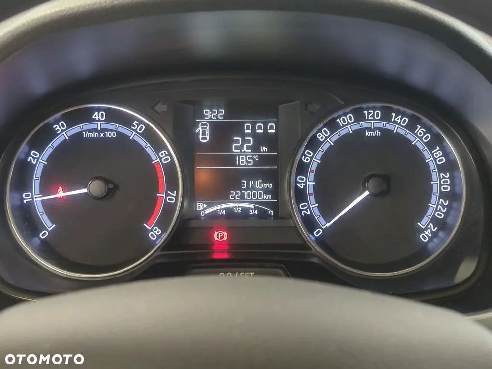 Skoda Fabia 1.0 Ambition - 10