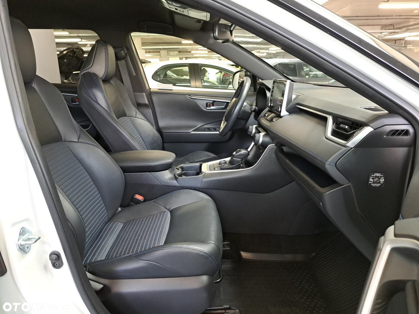 Toyota RAV4 - 14