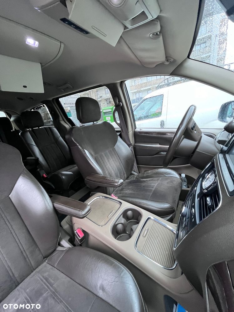 Lancia Voyager 3.6 Platinum - 16