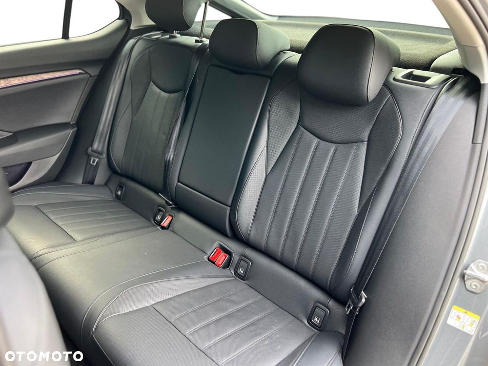 Skoda Superb 2.0 TDI SCR 4x4 L&K DSG - 15