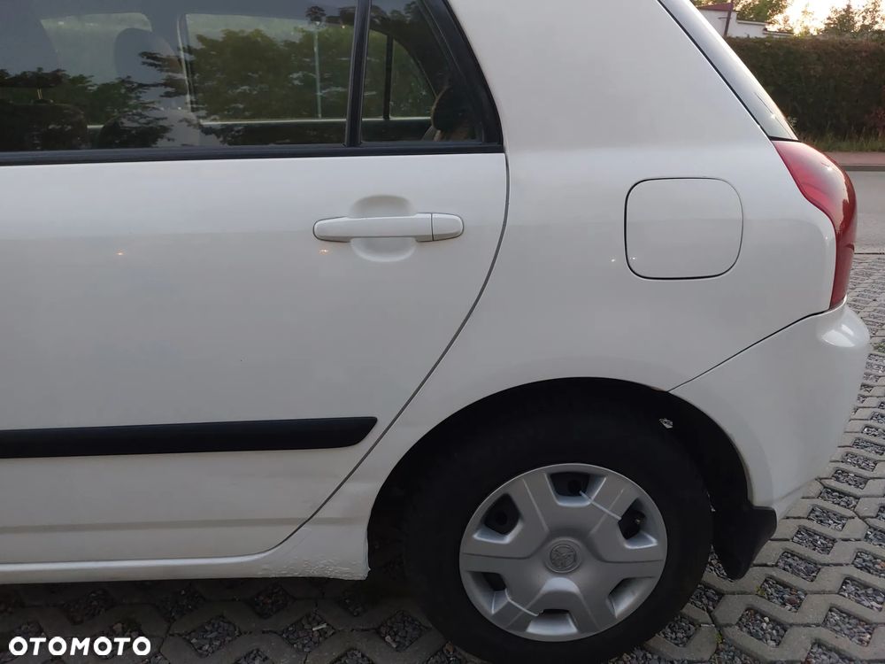 Toyota Corolla 1.4 VVT-i Base - 24
