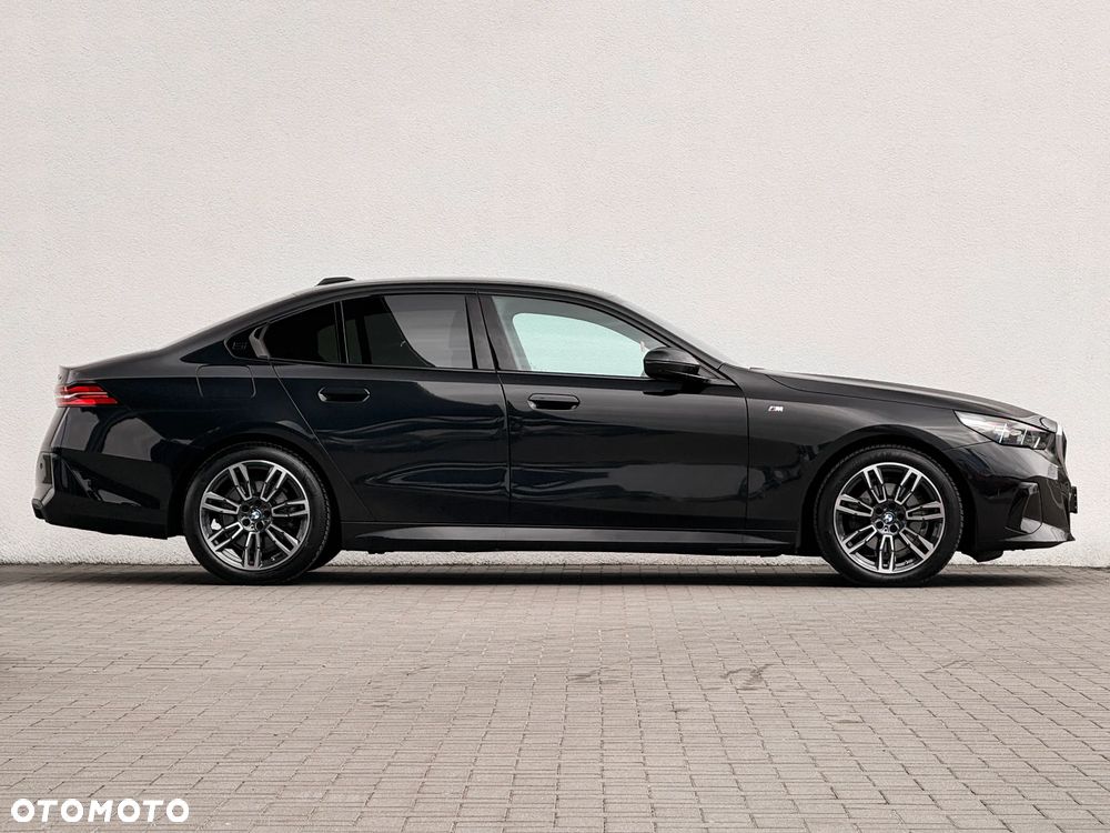 BMW Seria 5 520i - 4