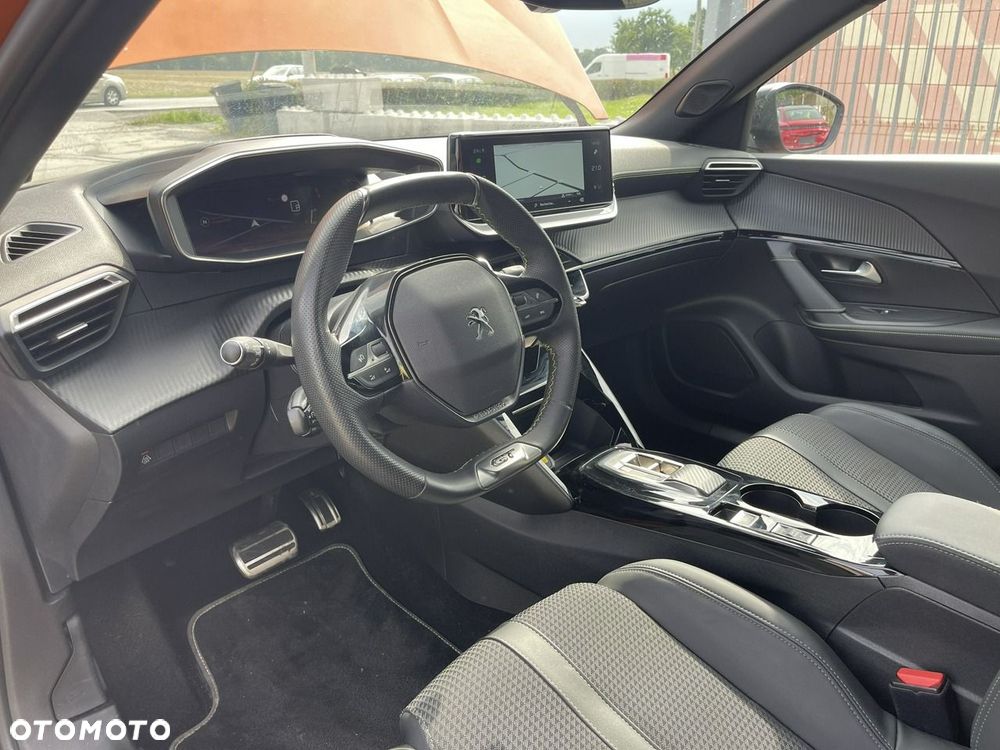 Peugeot 2008 1.2 PureTech GT S&S EAT8 - 10