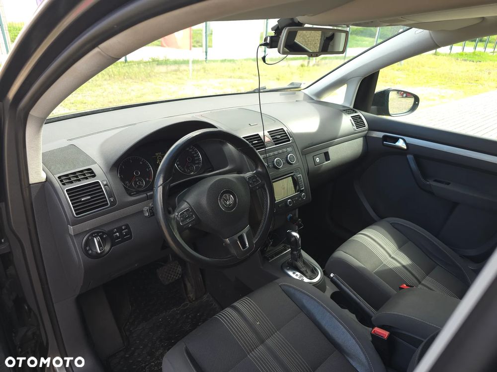 Volkswagen Touran 1.6 TDI DPF BlueMotion Technology DSG MATCH - 22
