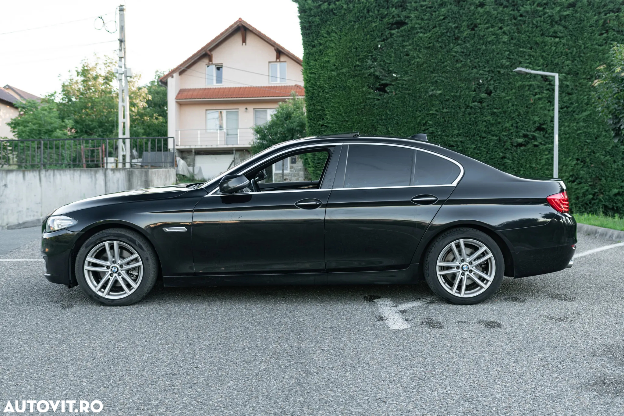 BMW Seria 5 520d xDrive - 5