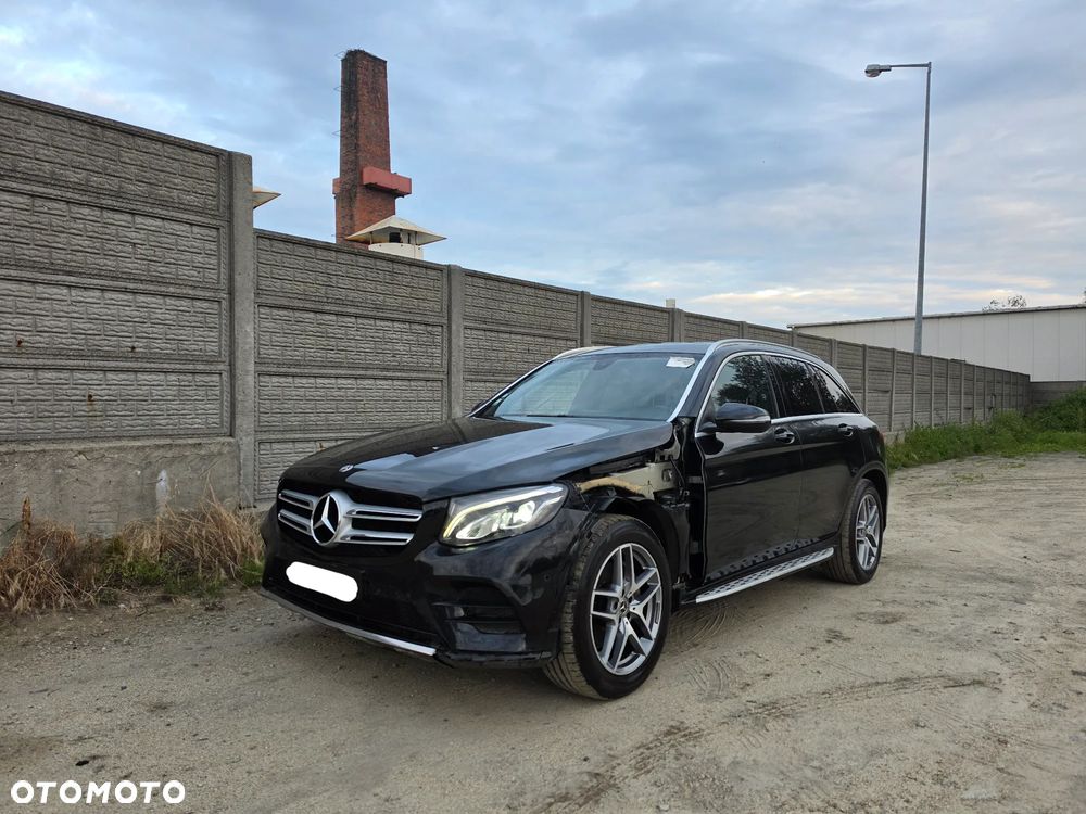 Mercedes-Benz GLC 250 d 4Matic 9G-TRONIC AMG Line - 9