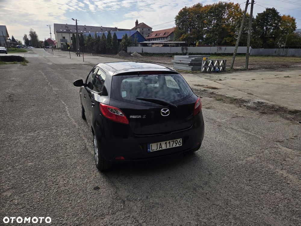 Mazda 2 2011 photo 5