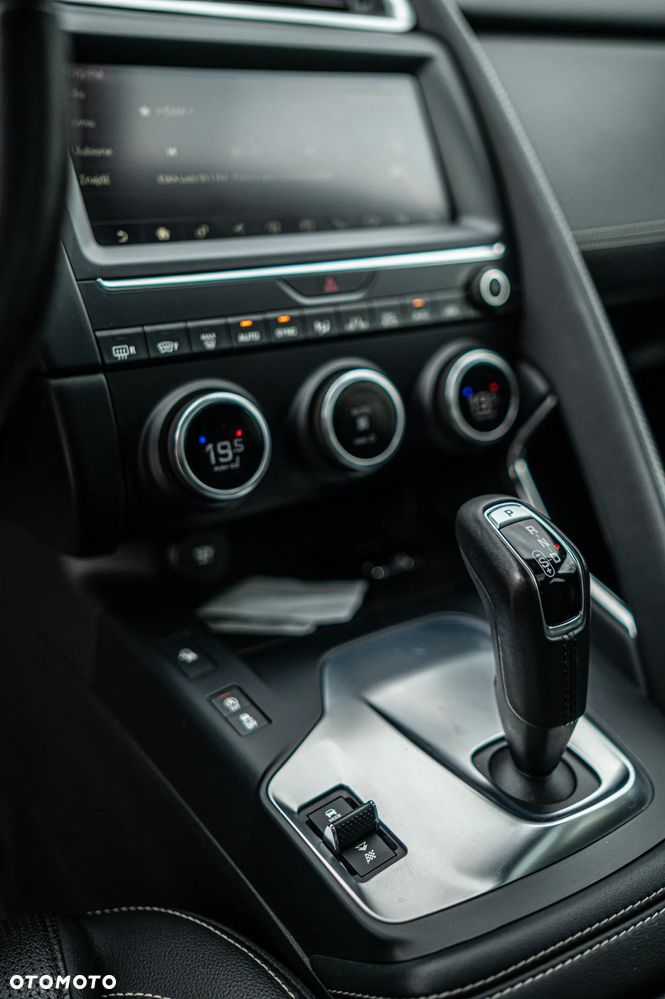 Jaguar E-Pace - 6