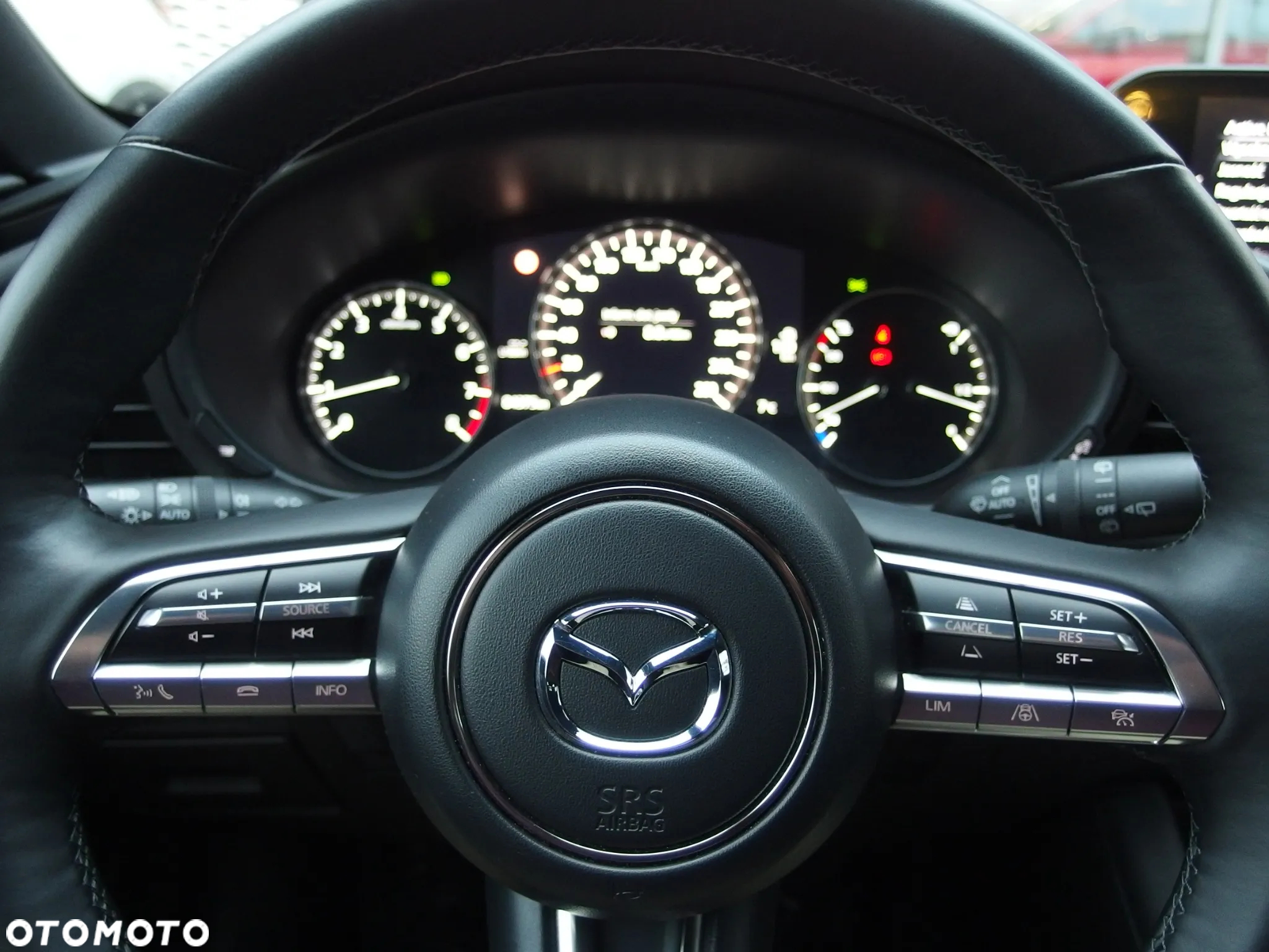 Mazda 3 - 8