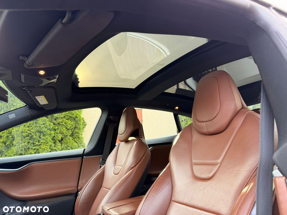 Tesla Model S Long Range Plus - 19