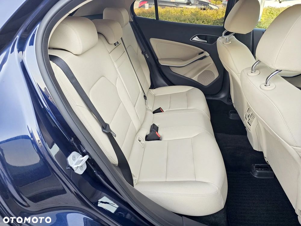 Mercedes-Benz GLA 250 4-Matic - 28
