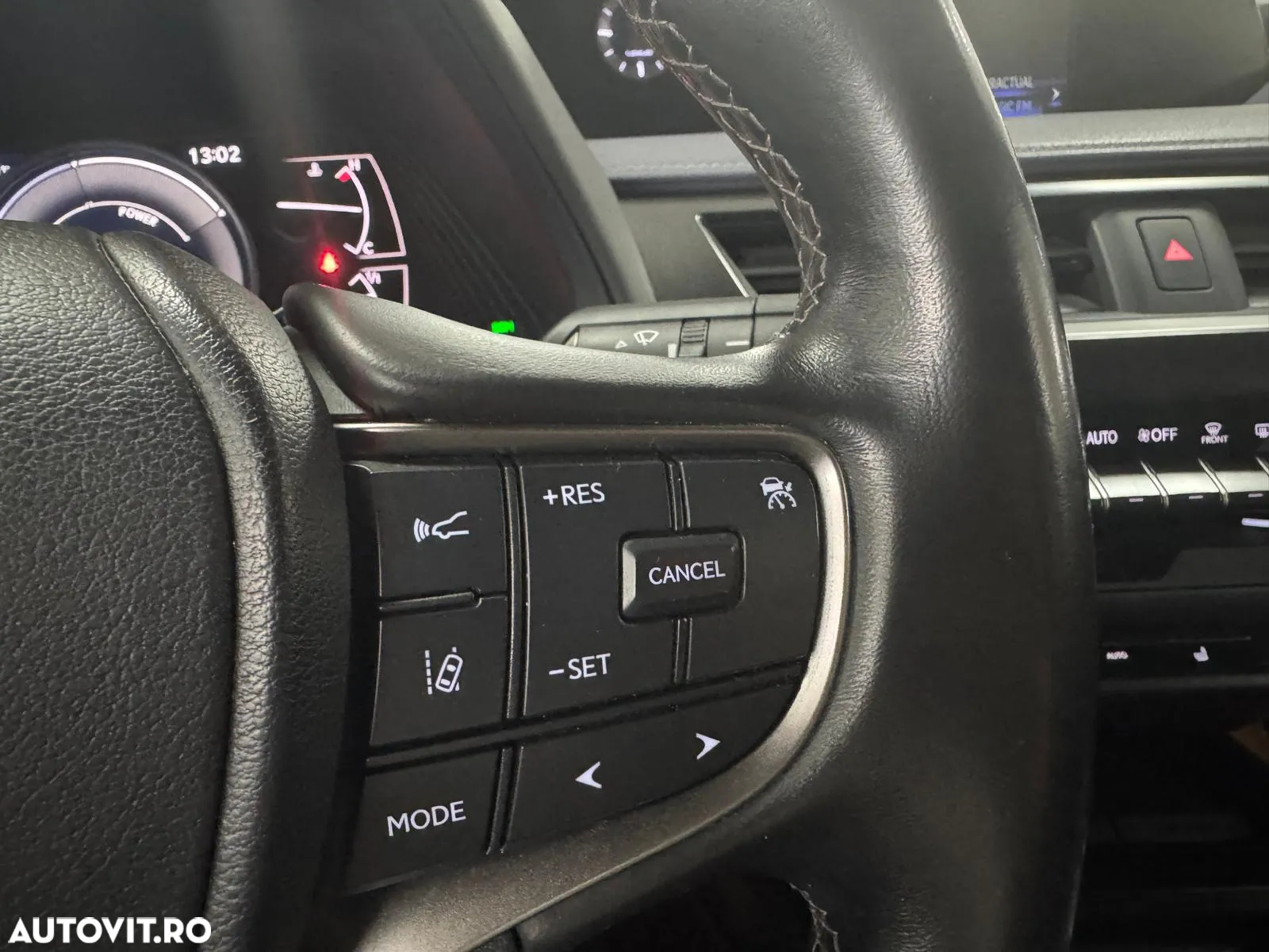 Lexus UX 250h 2.0L HEV 20H- (178 HP) 4X4 CVT Special Edition - 15