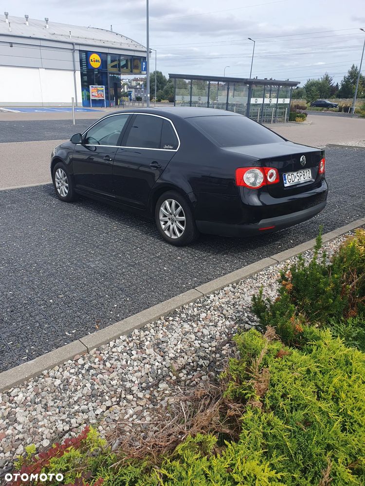 Volkswagen Jetta 1.9 TDI DPF Comfortline - 6